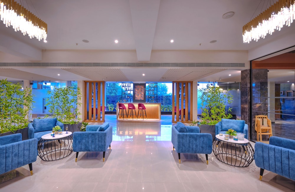 Royale Sarovar Portico Agra 18/65