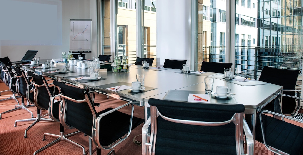Hotel Elbflorenz Dresden 33/48