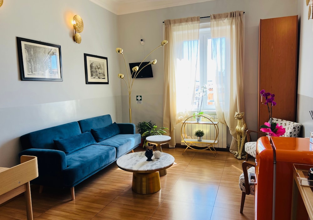 BON TON SUITE 32/49