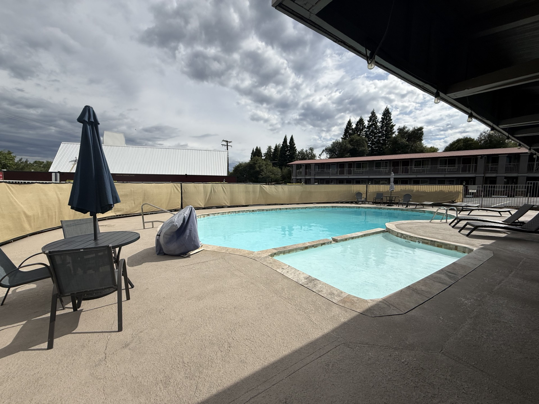 Red Roof Inn Redding (ex Ponderosa Inn) 26/26
