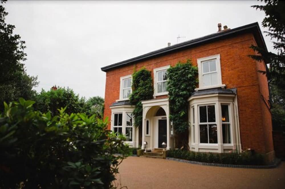 Eleven Didsbury Park 2/40