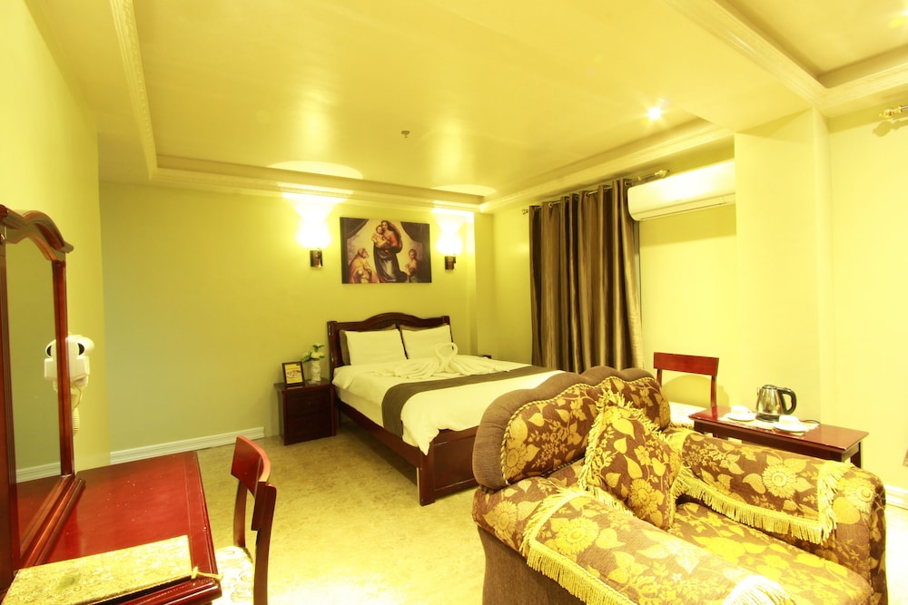 Clark Imperial Hotel 34/89