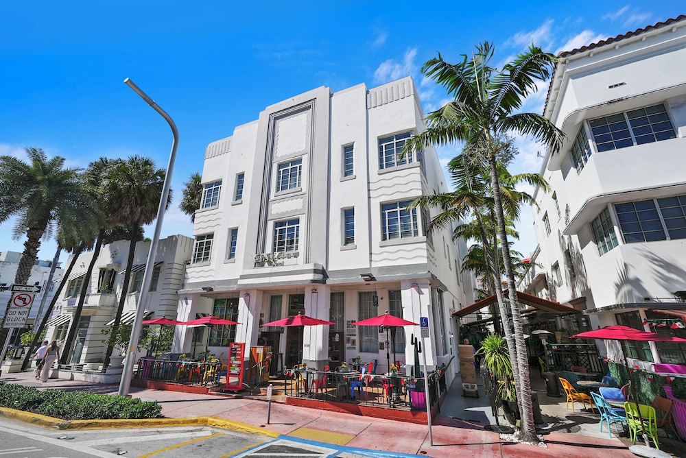 Whitelaw Hotel 51/59