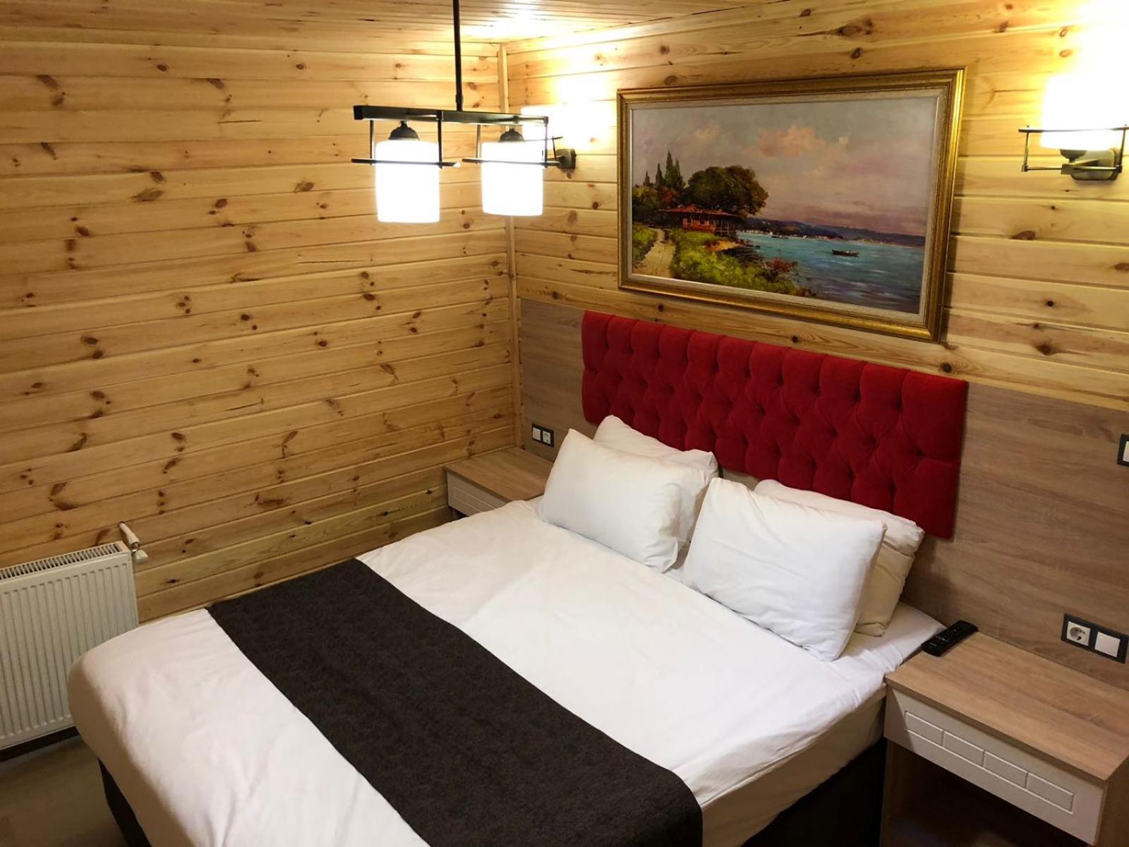 3 Bedrooms, Bungalow, Lake View