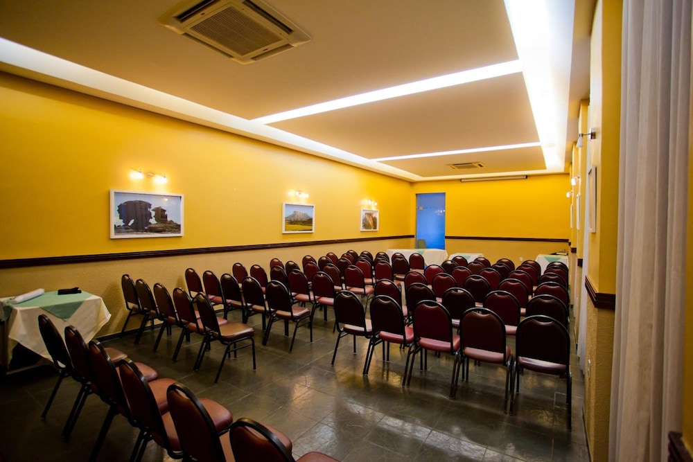 AIPANA PLAZA HOTEL 27/34