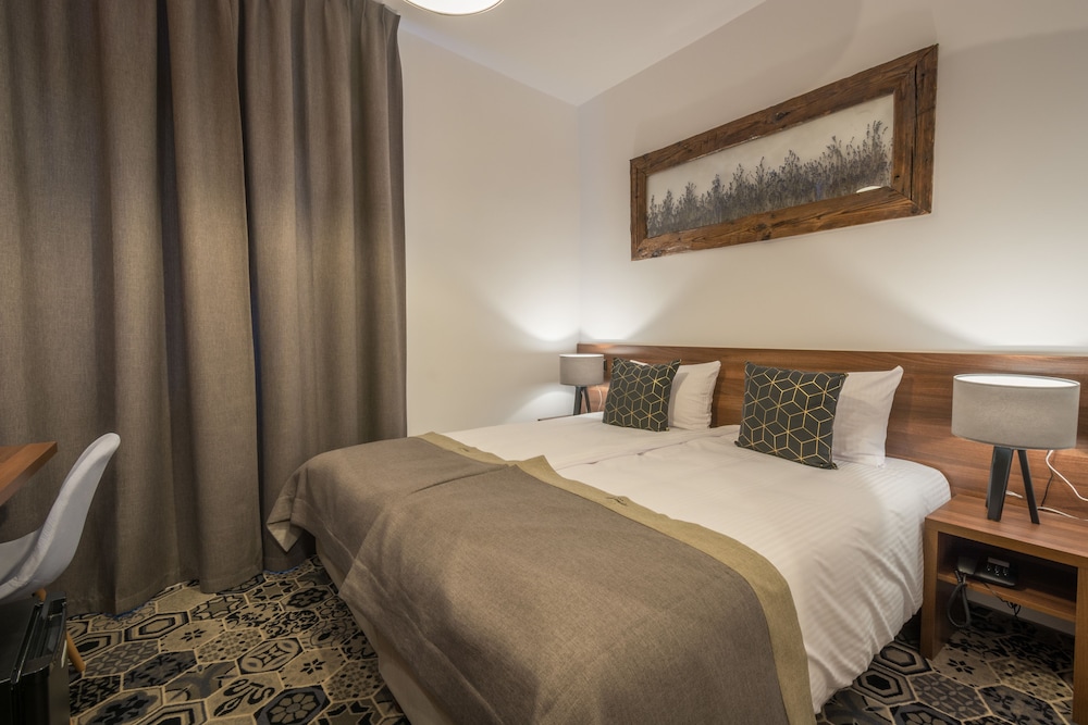 Hotel Lavender 22/67
