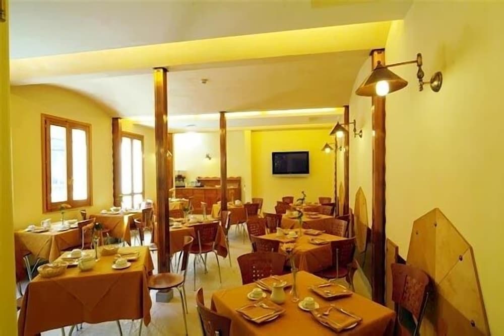 Hotel Eden Napoli 25/28