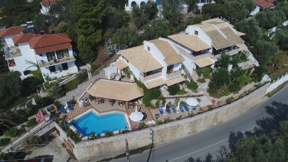 Villa Maraki 63/68
