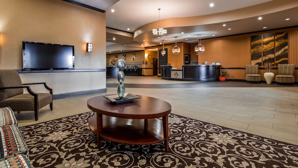 Best Western Plus Texoma Hotel and Suites 8/44