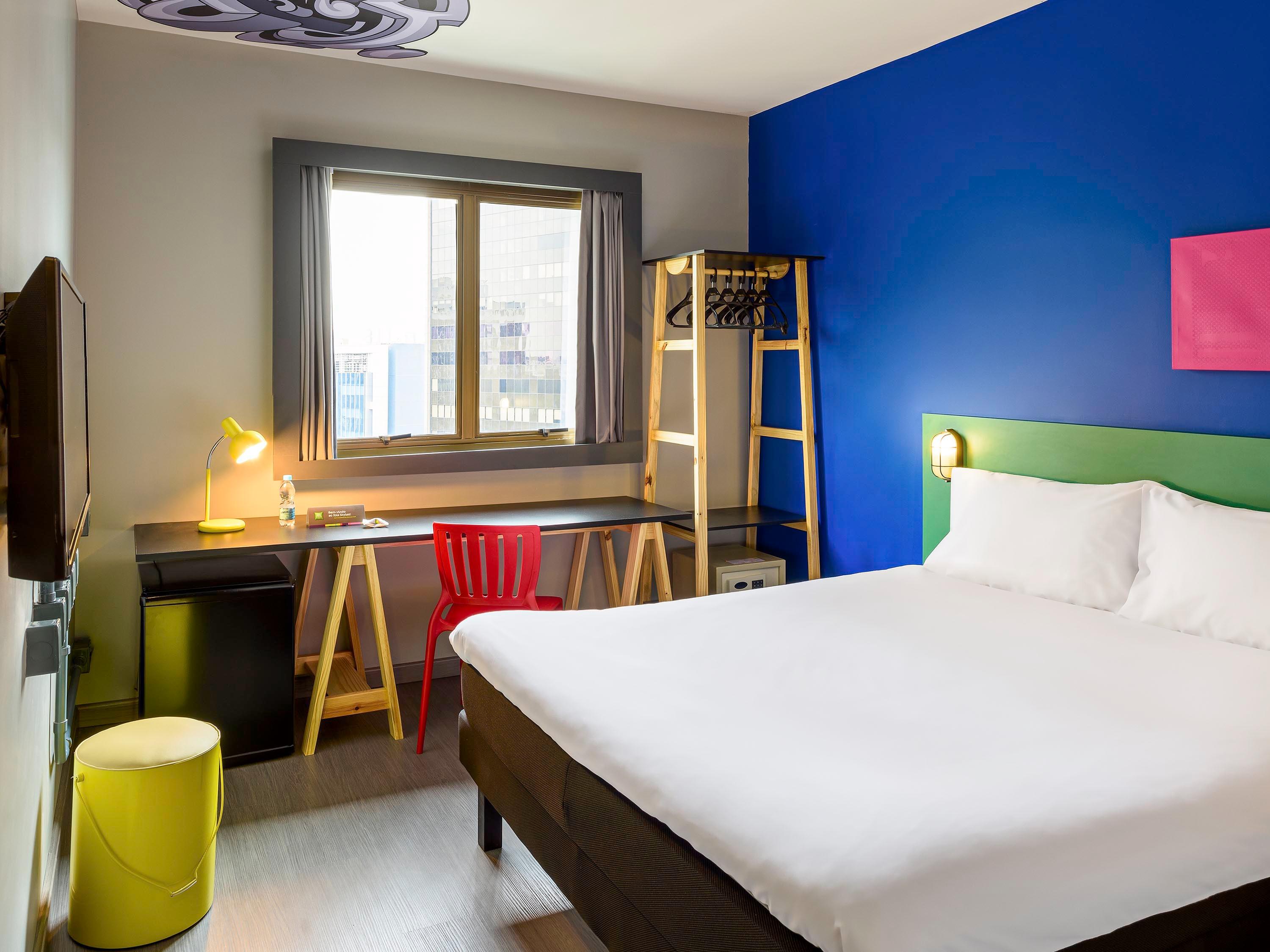 SUPERIOR, APARTMENT, DOUBLE BED