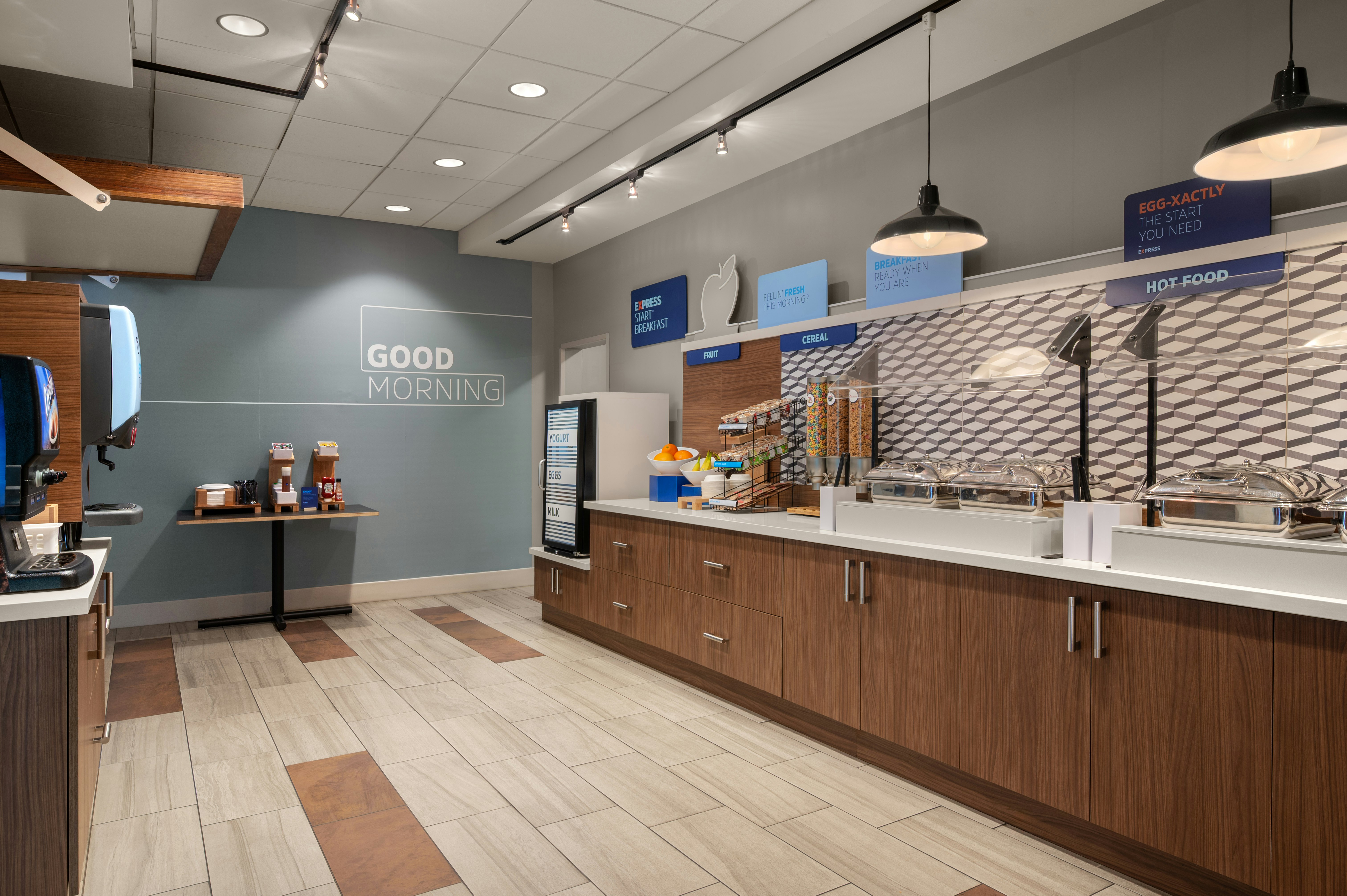 Holiday Inn Express & Suites Queensbury - Lake George Area 14/71