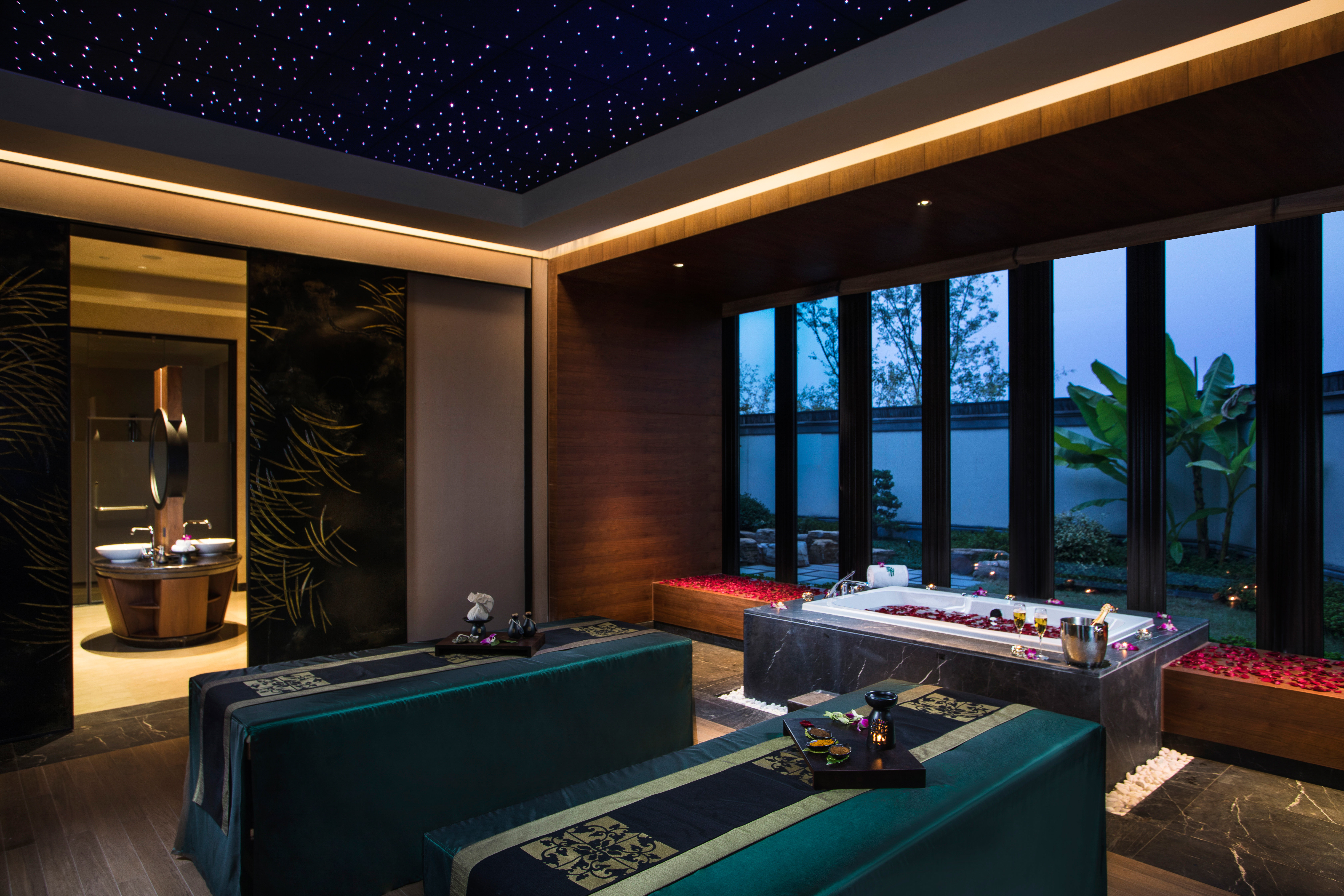 Banyan Tree Anji 24/50