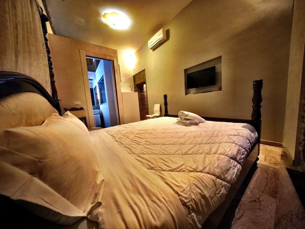Nerva Accomodation Cavour 22/67