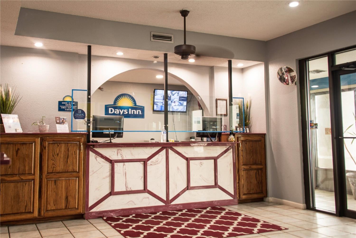 Days Inn By Wyndham Troy 6/26