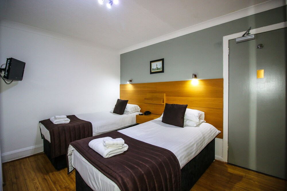 Charing Cross Guest House 12/62