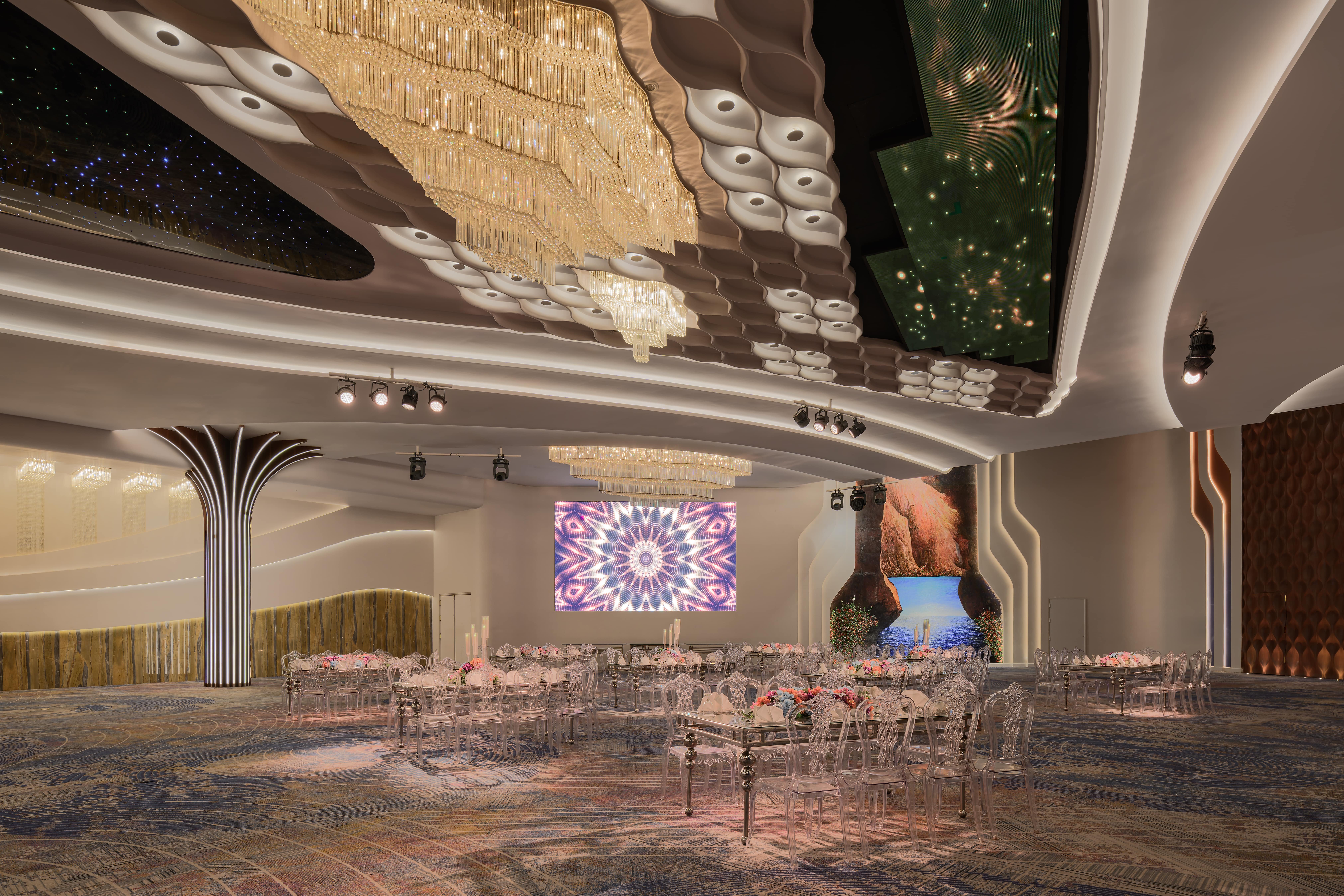 Mirage Hotel & Conference Center 6/53
