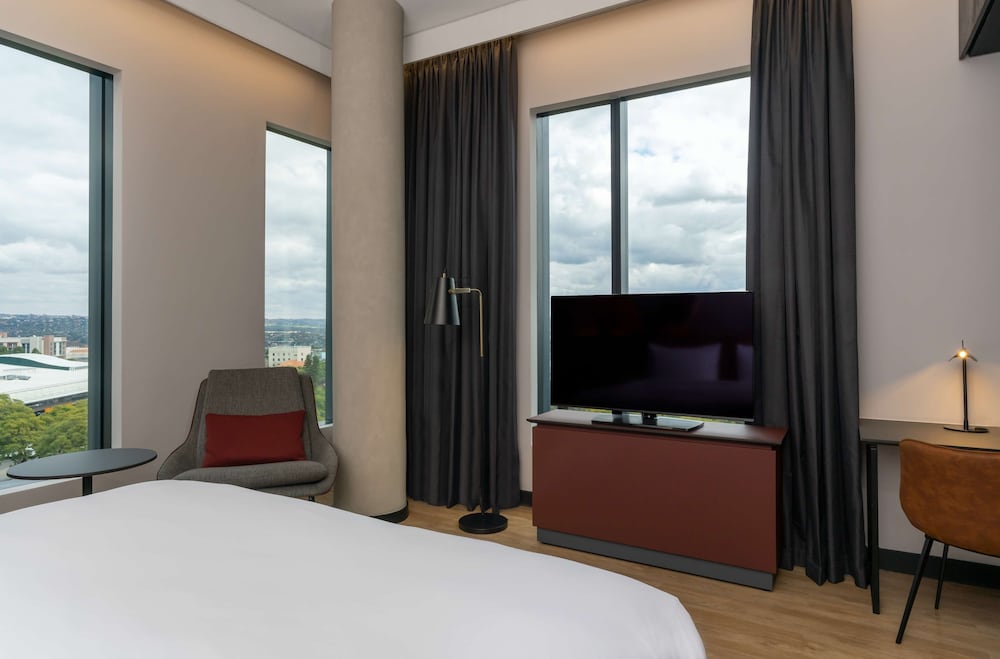 Radisson RED Hotel, Johannesburg Rosebank 20/75