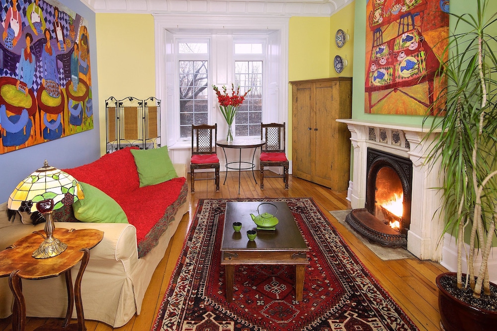 Petite Auberge Les Bons Matins B&B 48/72