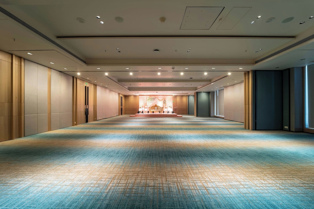 Courtyard By Marriott Vadodara 42/45