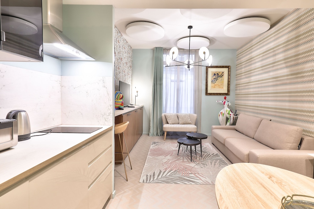 Hotel 33 Marbeuf 29/50