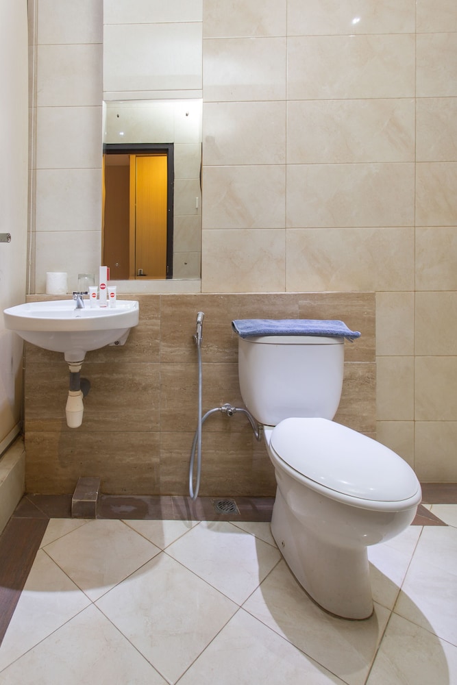 OYO 663 Hotel Sejati 29/32