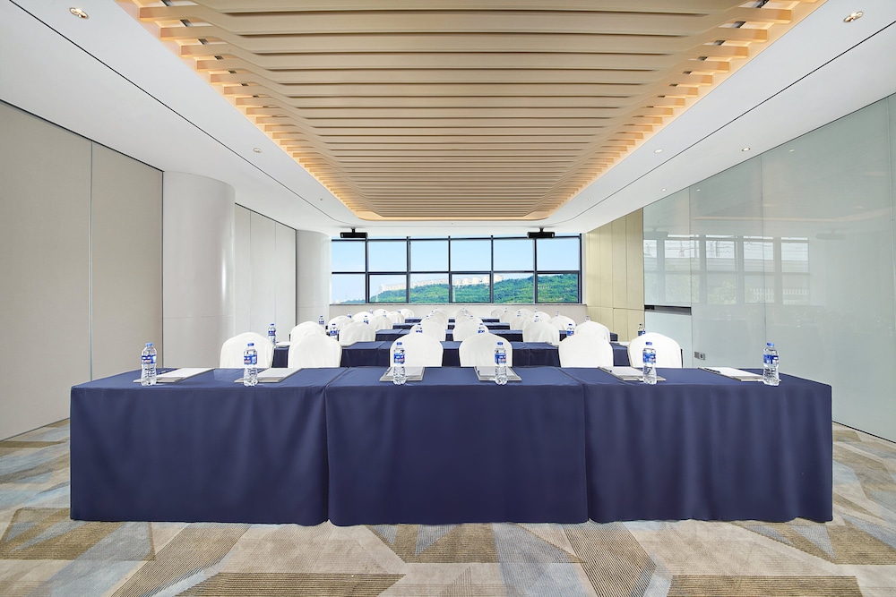 HOLIDAY INN EXPRESS Chongqing Airport Zone 21/24