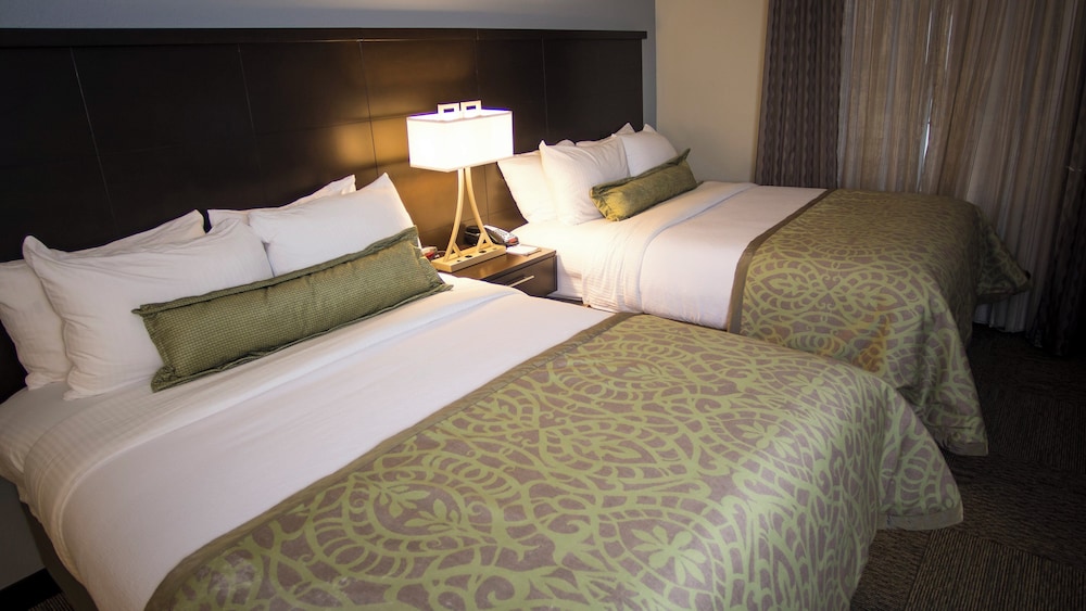 1 Bedroom, Suite, 2 Queen Beds, Kitchen, Accessible