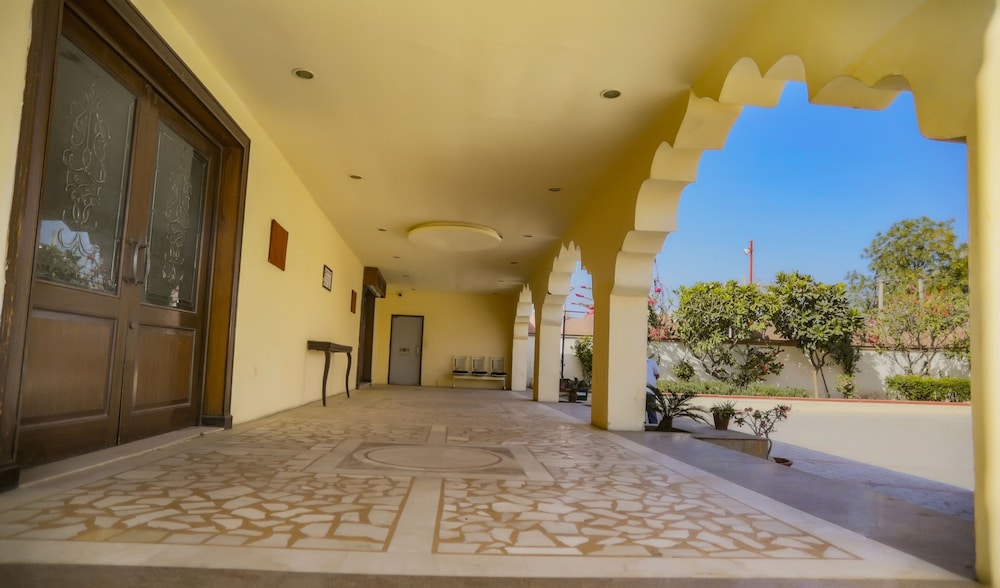 AMARGARH RESORT 54/66