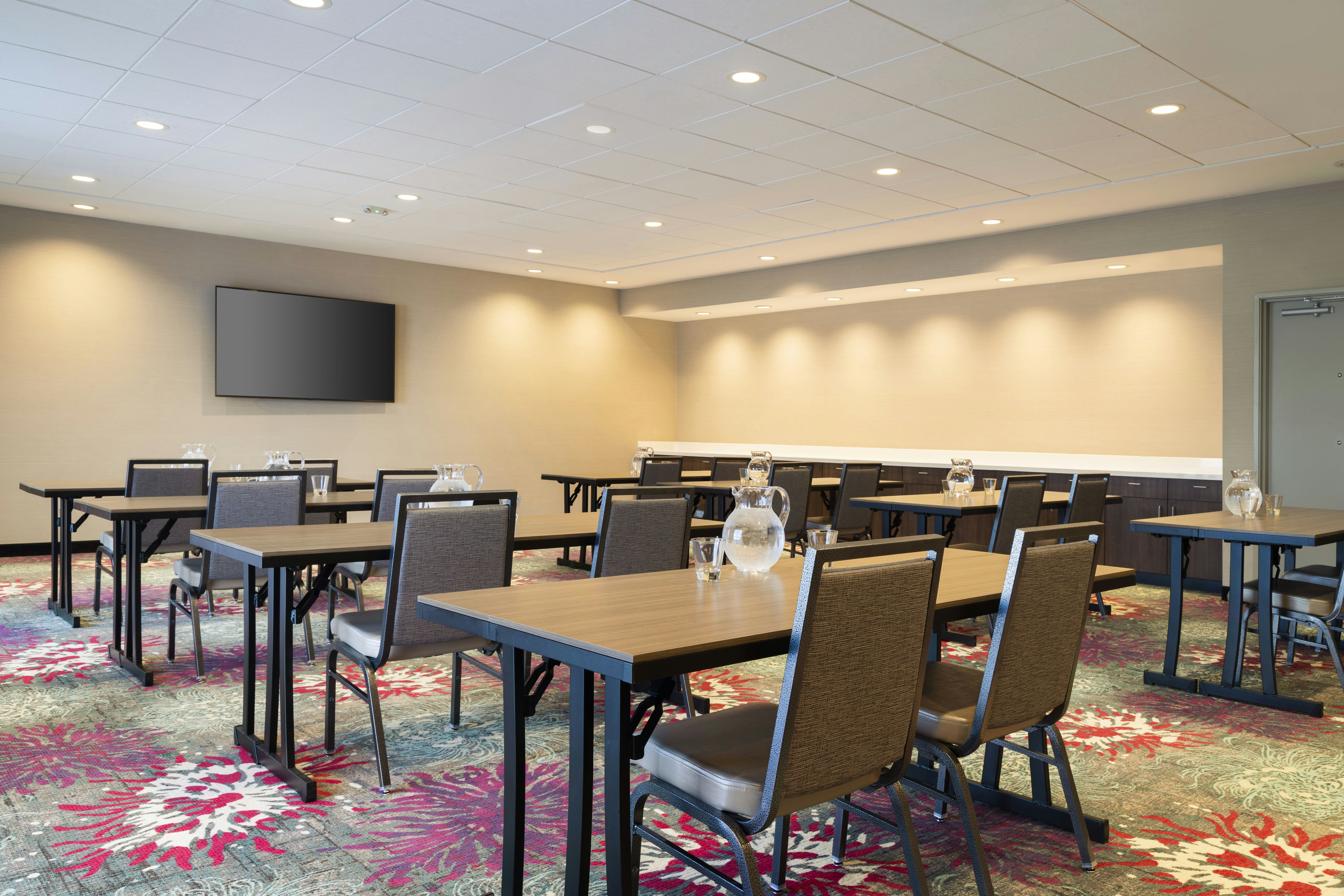 Home2 Suites by Hilton Clovis 30/34