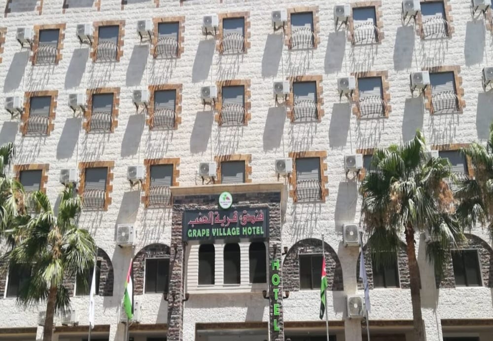 Grape Village Hotel photo3