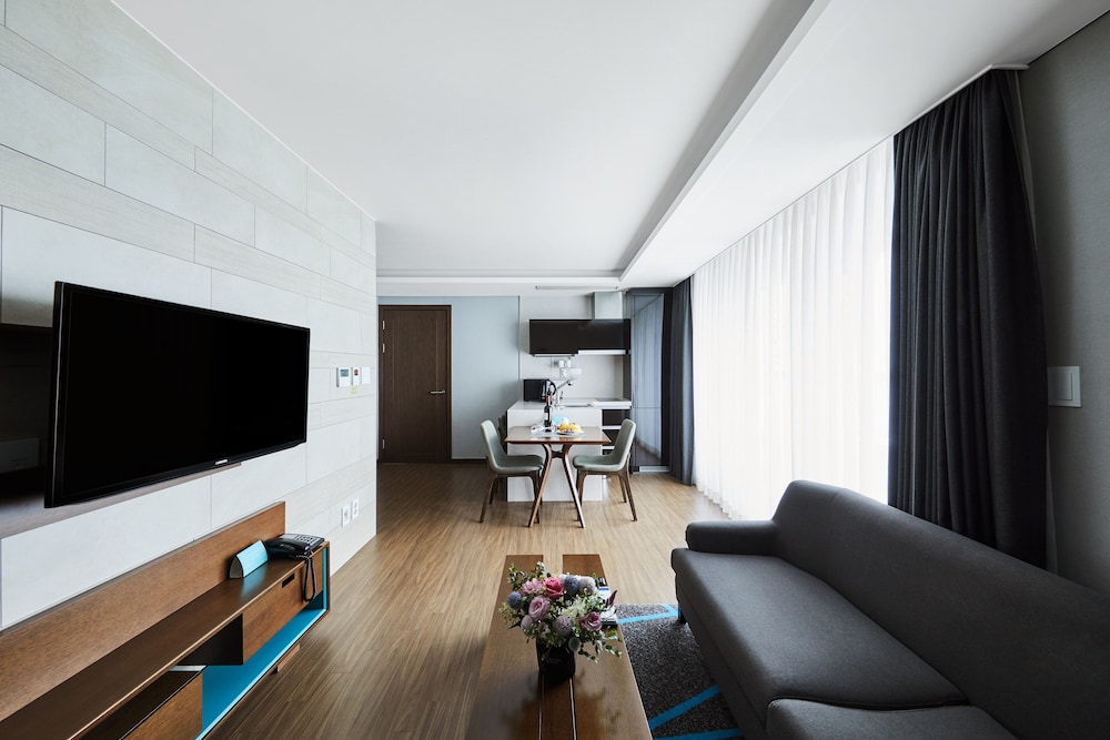 Felix by STX Hotel and Suite 23/46