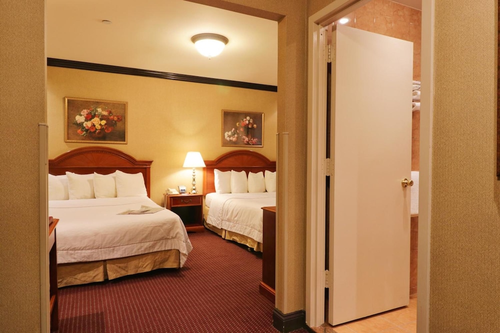 NEWTON HOTEL 8/37