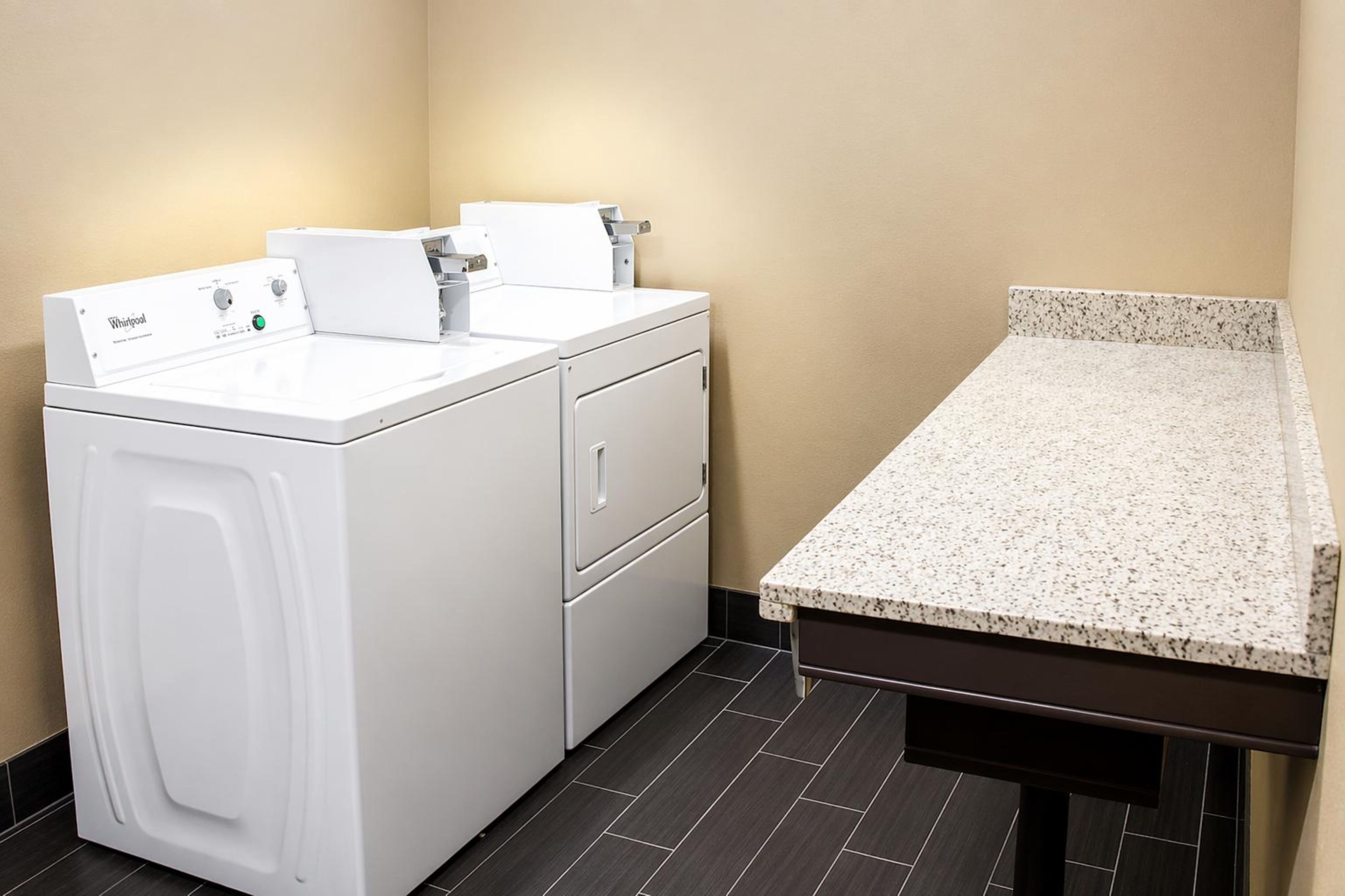 Holiday Inn Express & Suites Chicago Matteson, an IHG Hotel 12/46