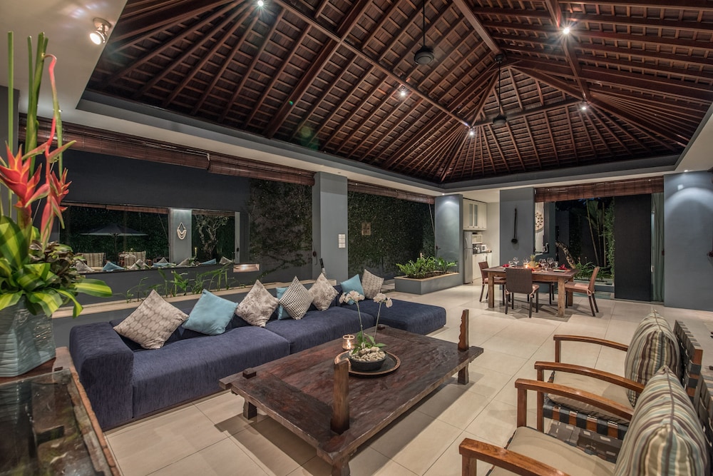 KEMBALI VILLAS 27/50