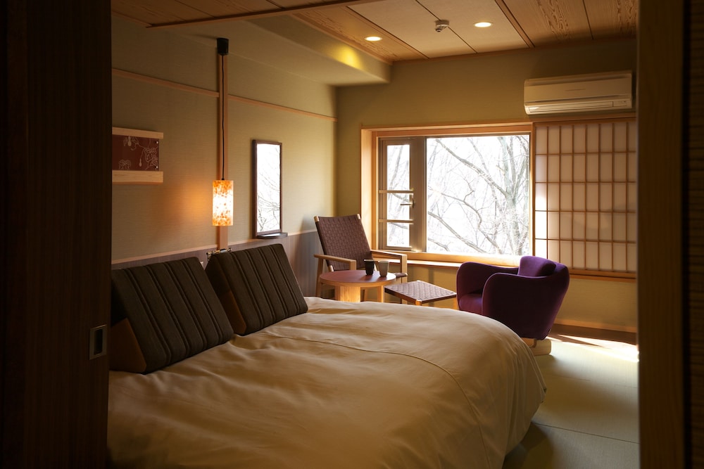Hotel Tembo 12/50