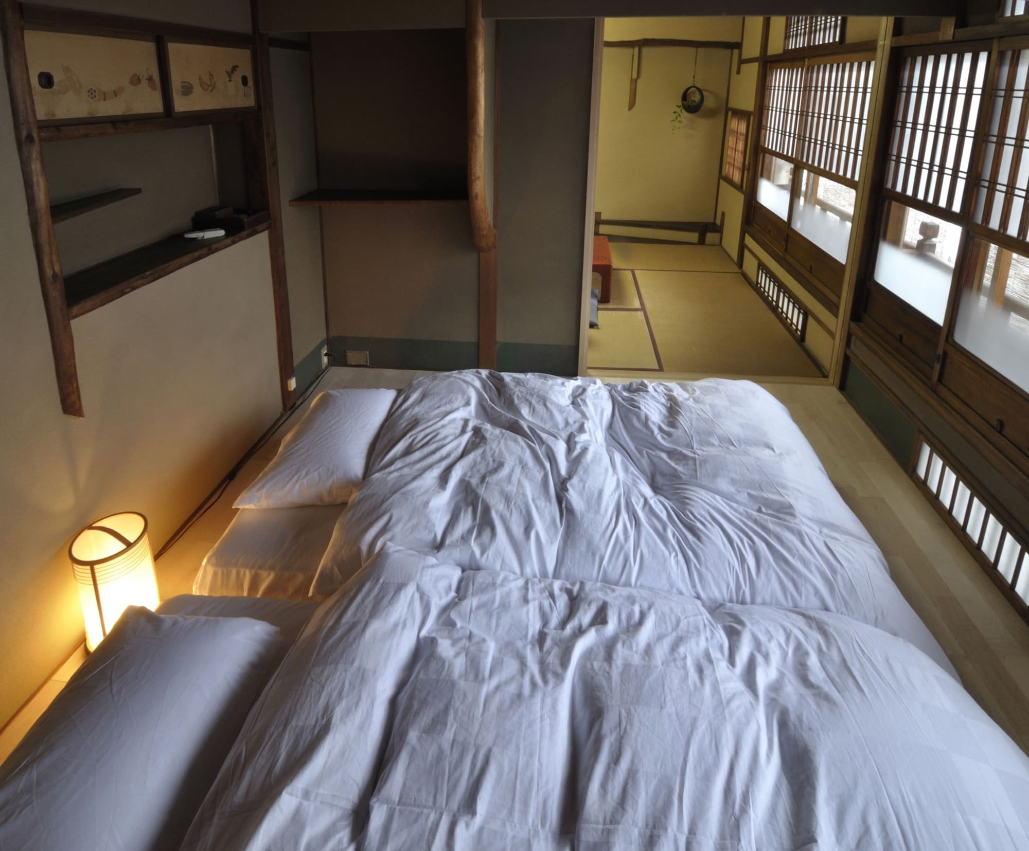 JAPANESE, SUPERIOR, 4 FUTON BEDS