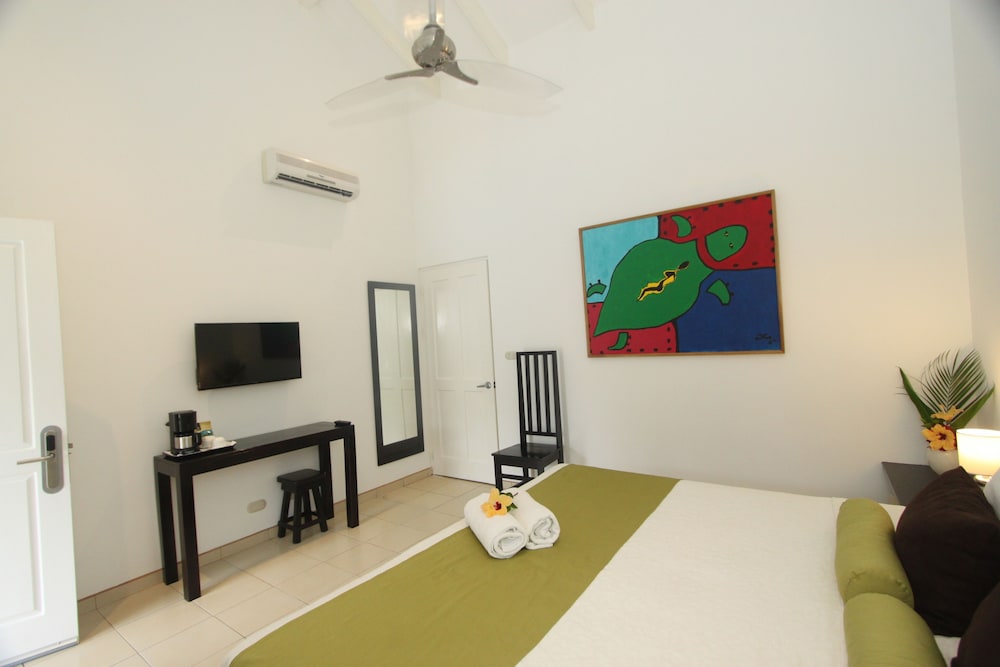 Seis Playas Hotel 35/50