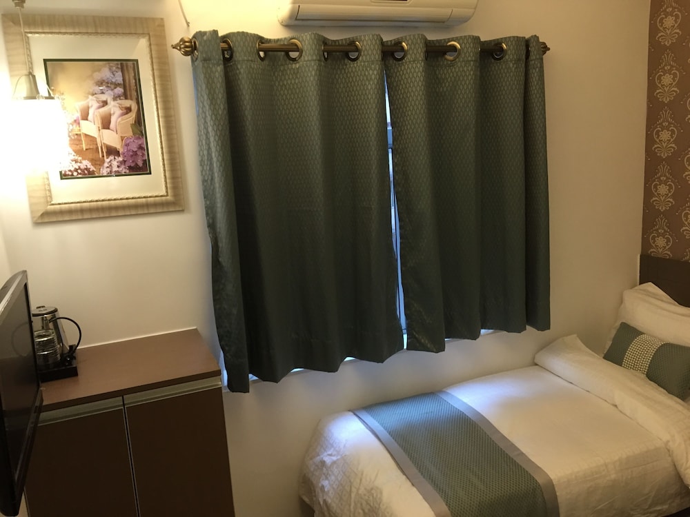 Classic Twin Room