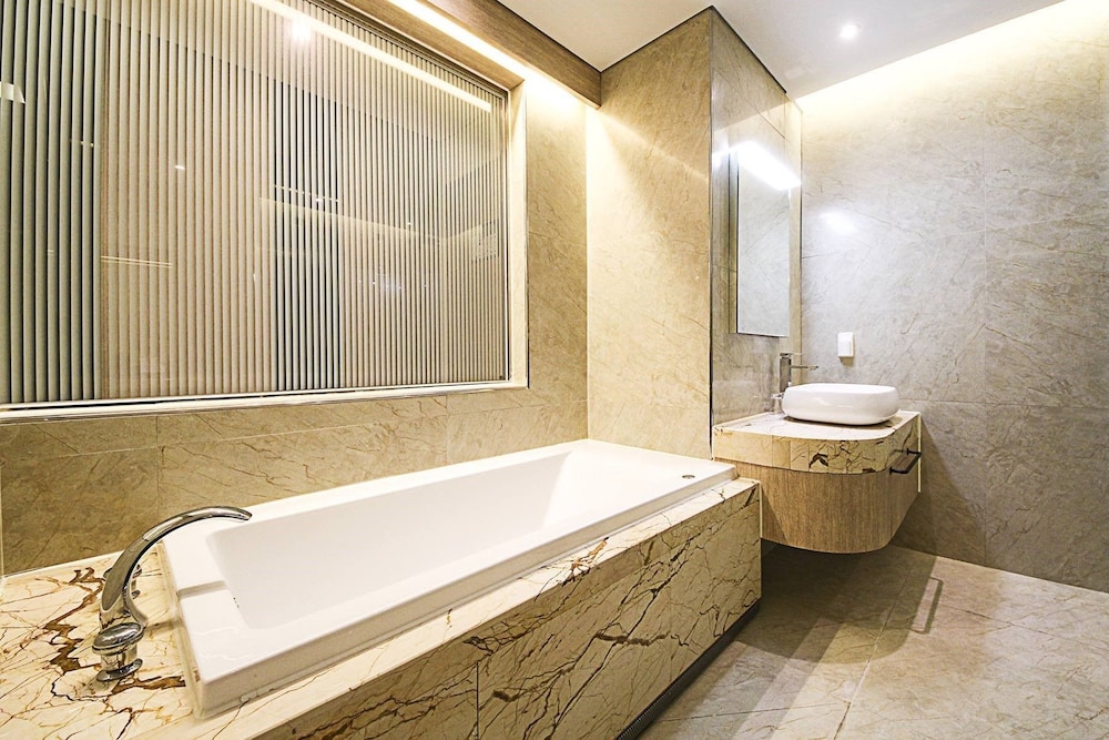 GUWOL HOTEL 34/53