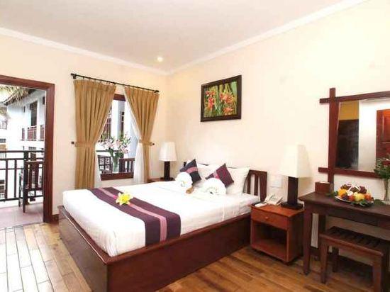 City, Deluxe, Double and Twin Beds