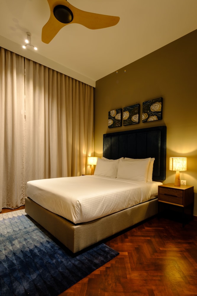 TANJUNG POINT RESIDENCES 4/37