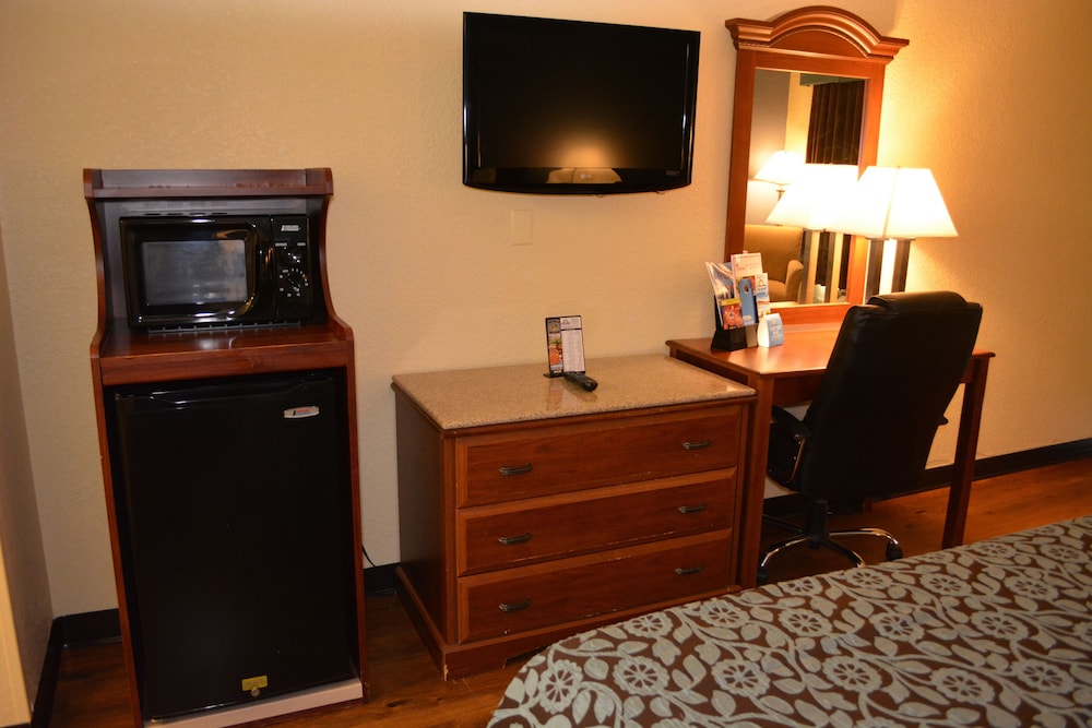 Days Inn By Wyndham Jacksonville Nc 60/68