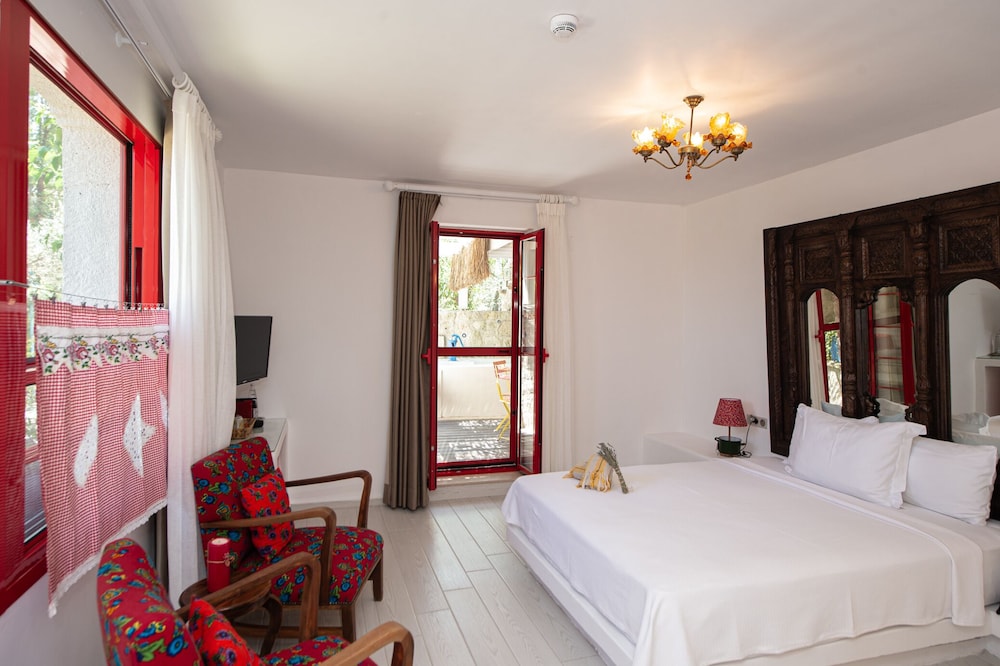 Villa Taraca Alacati Romantik Hotel 12/50