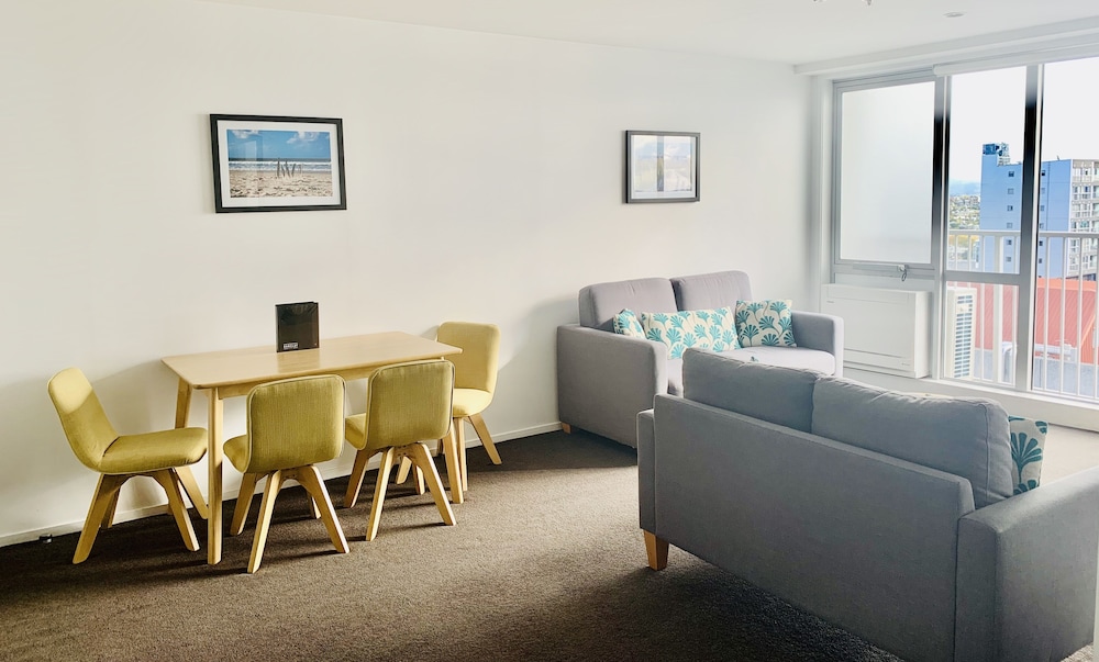 Barclay Suites 40/61