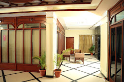 Hollyhock Hotel 2/13