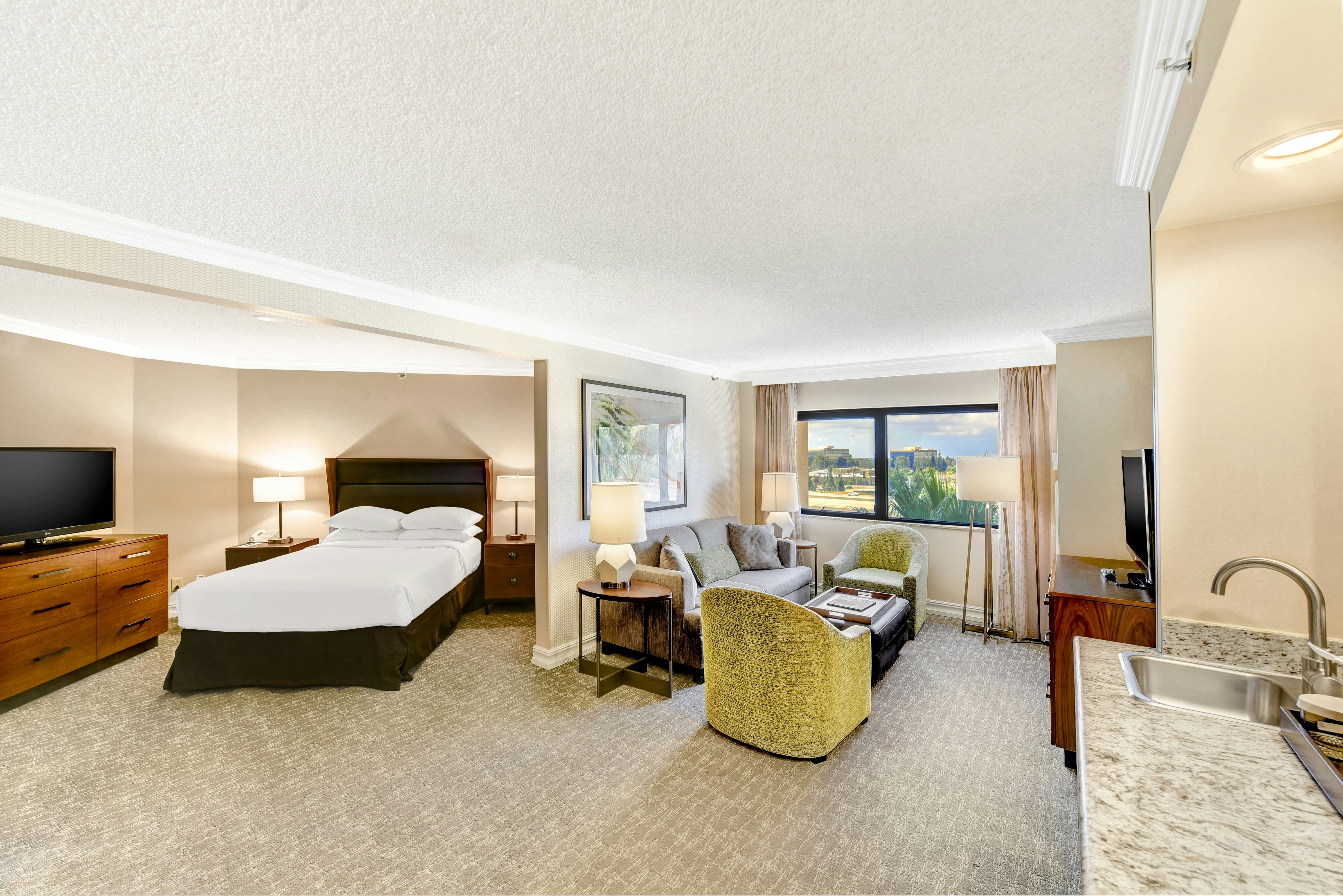 Embassy Suites by Hilton Anaheim Orange 24/61