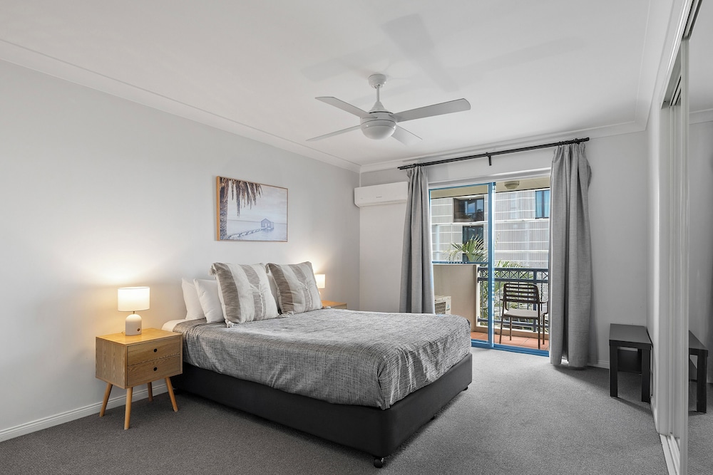 Bella Mare Beachside Apartments 27/77