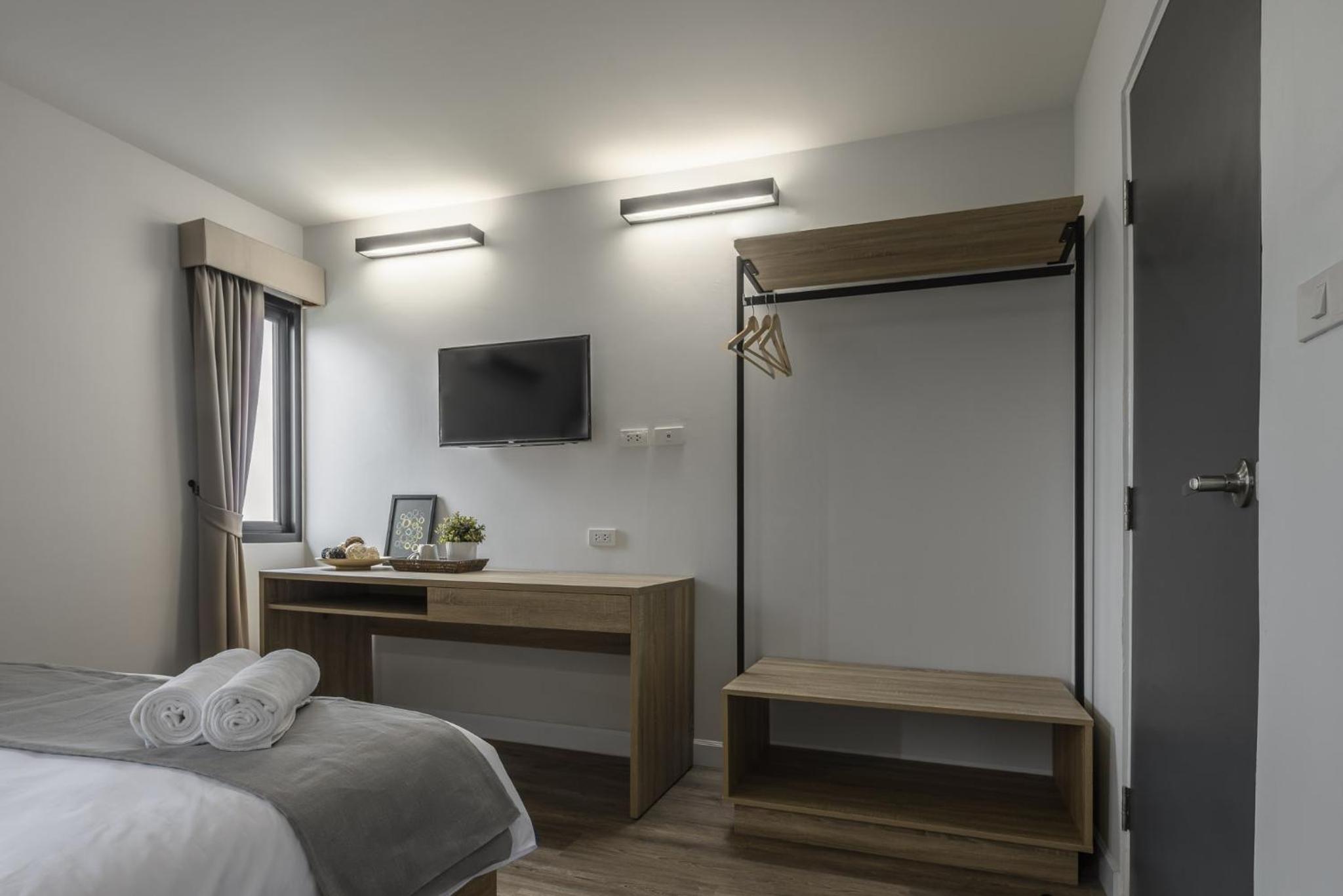 Carnation Residence 24/50
