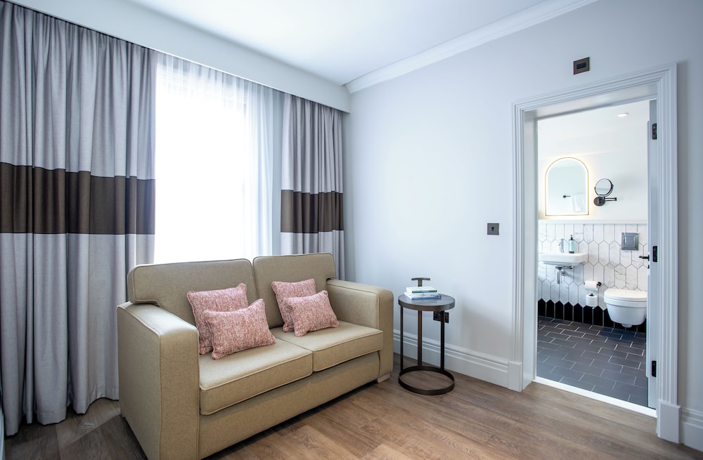 Met Hotel Leeds 49/71
