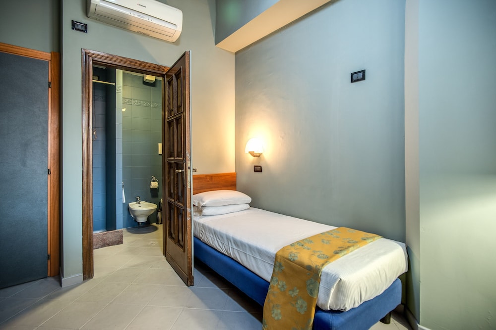 Hotel Marisa 40/114